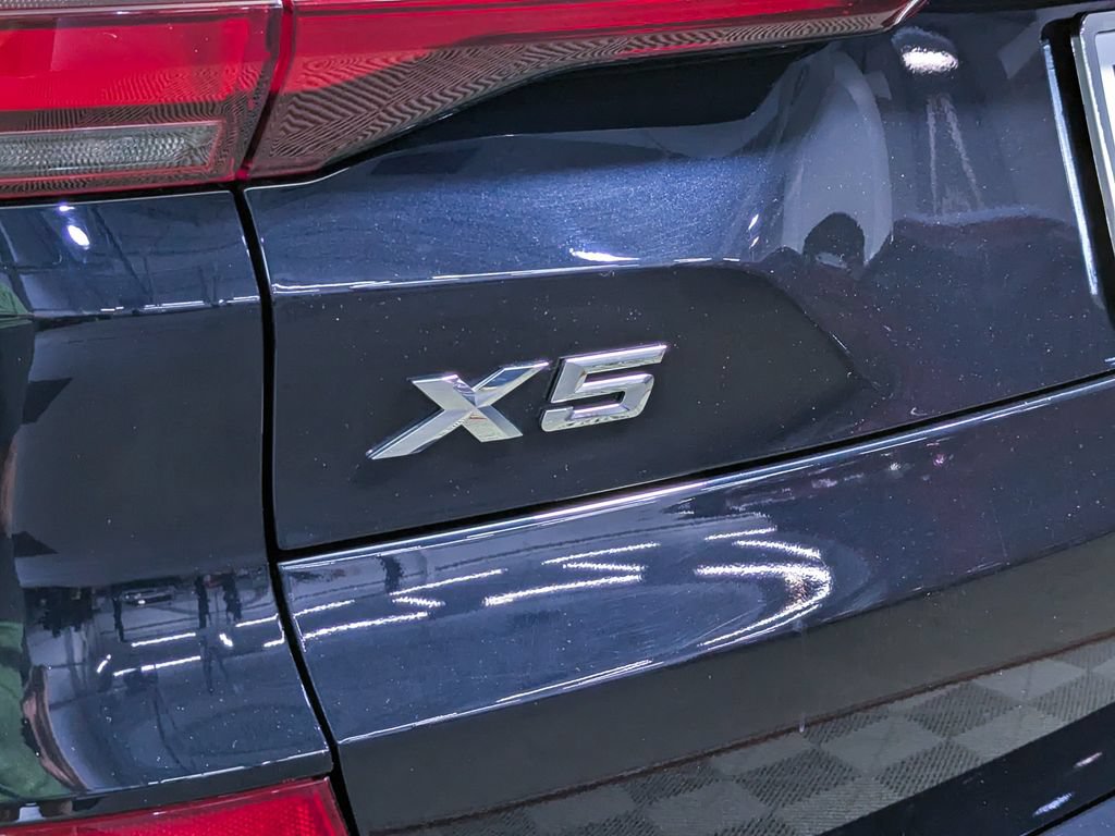 Certified 2023 BMW X5 xDrive40i w/ M Sport Package AWD/4WD image 13