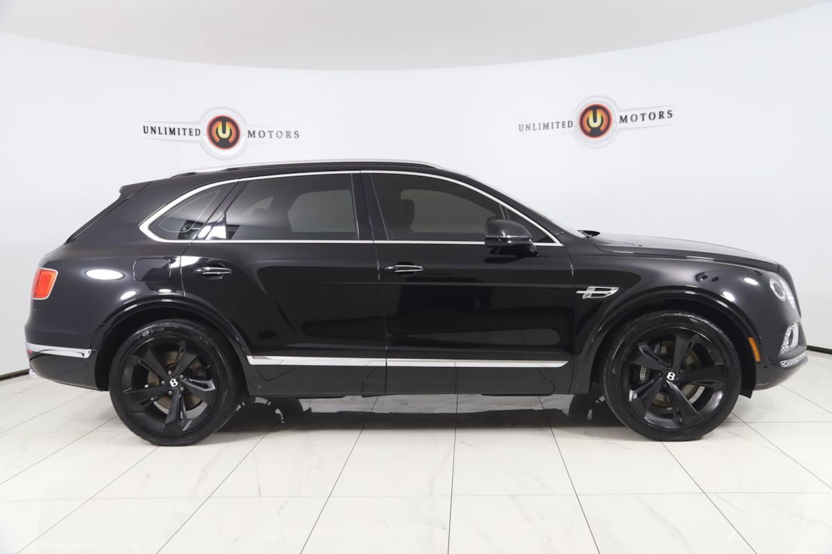 Used 2018 Bentley Bentayga AWD/4WD image 2