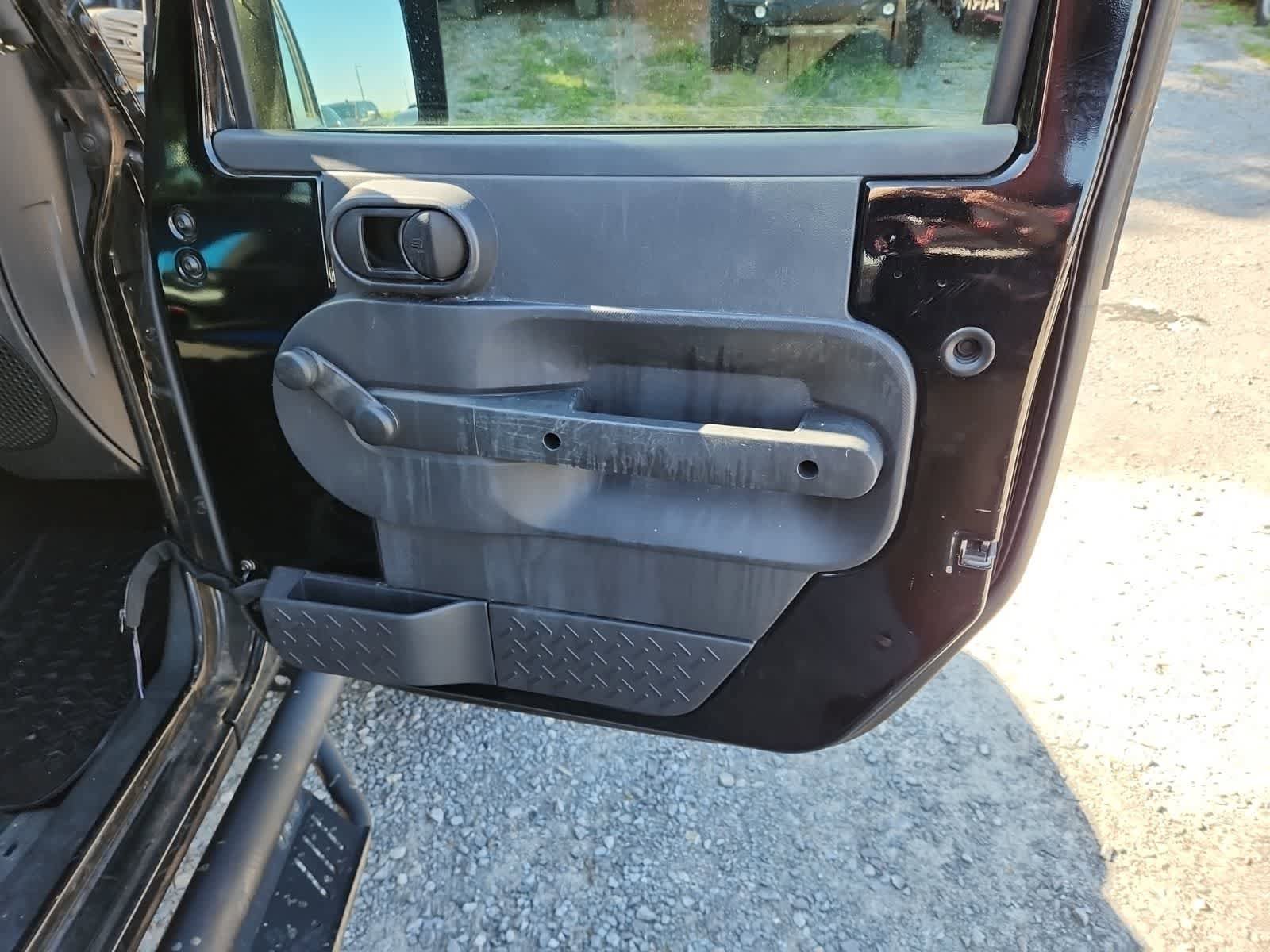 Used 2010 Jeep Wrangler Unlimited Sport AWD/4WD image 23