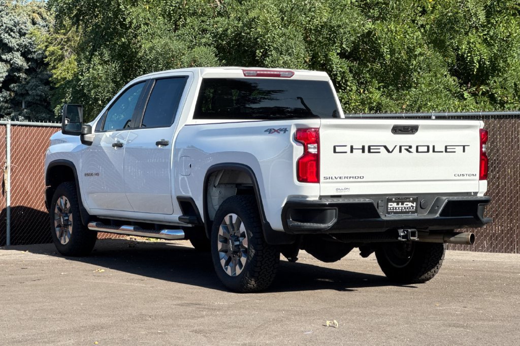 Used 2021 Chevrolet Silverado 2500 Custom w/ Custom Value Package AWD/4WD image 9