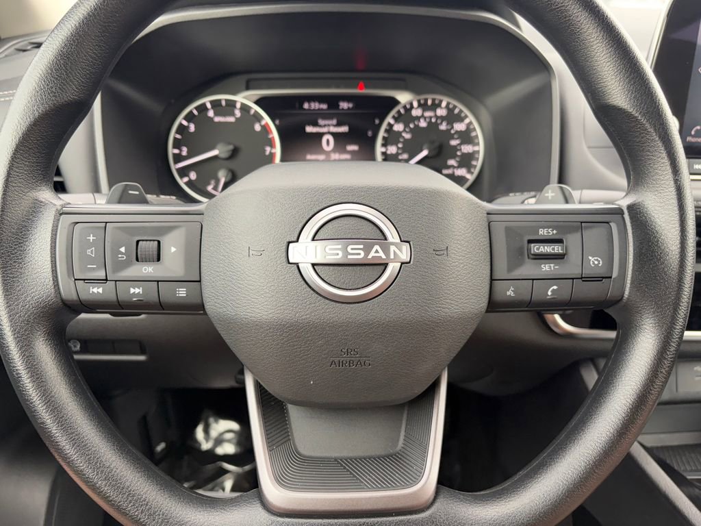 Used 2025 Nissan Rogue S image 11