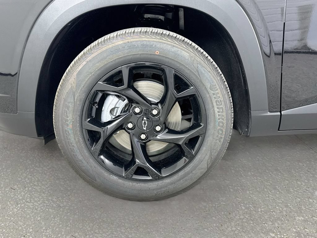 New 2026 Chevrolet Trax LT w/ Midnight Edition FWD image 31