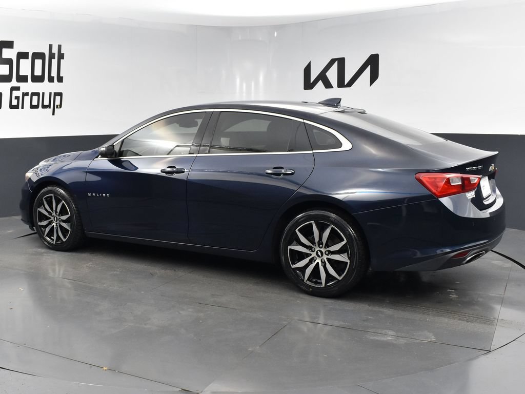 Used 2016 Chevrolet Malibu LT FWD image 3