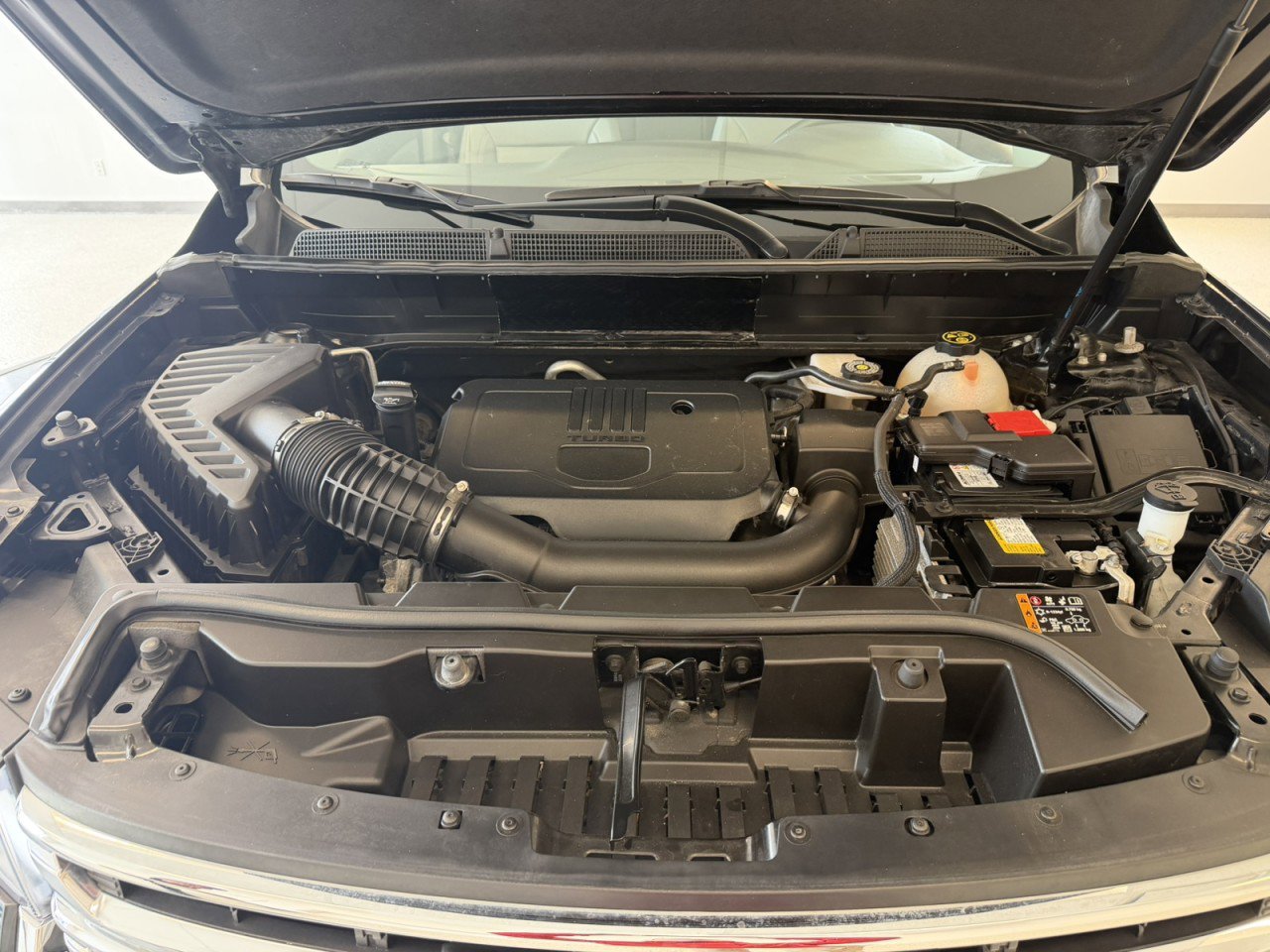 Used 2023 GMC Acadia SLT image 51