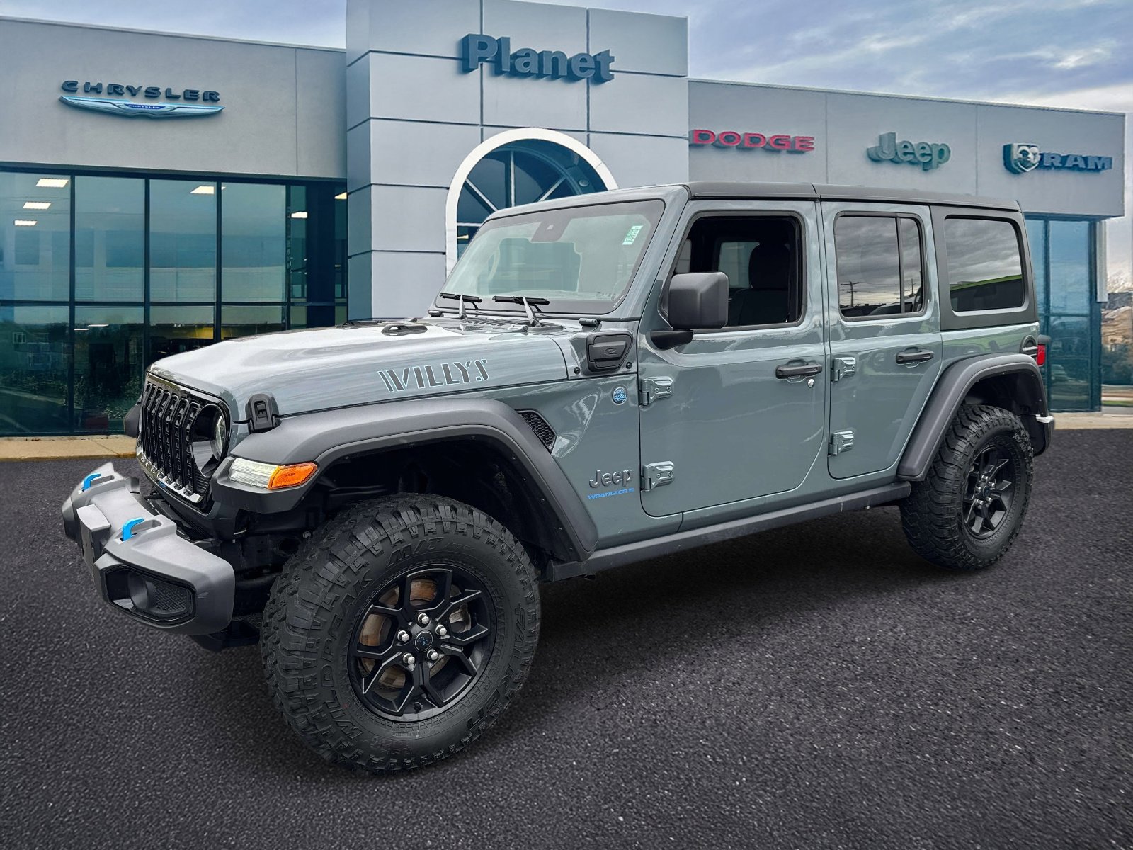 Used 2024 Jeep Wrangler Unlimited AWD/4WD image 4
