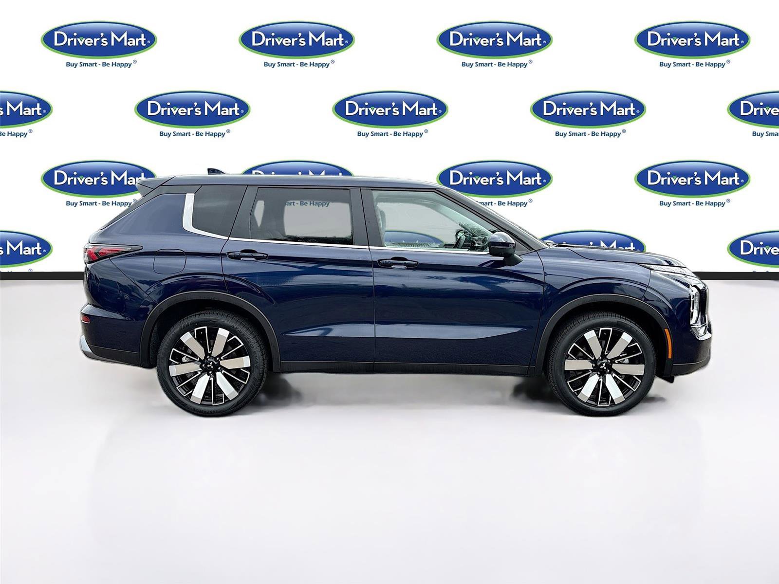 Used 2025 Mitsubishi Outlander SE FWD image 8