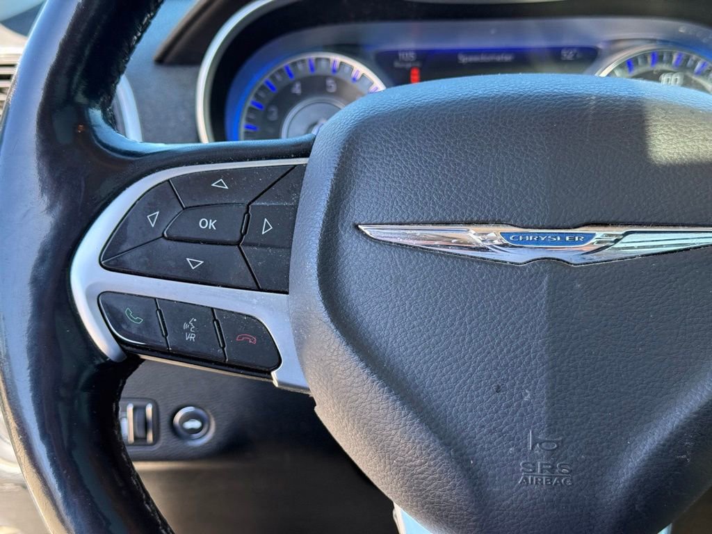 Used 2016 Chrysler 300 C image 15