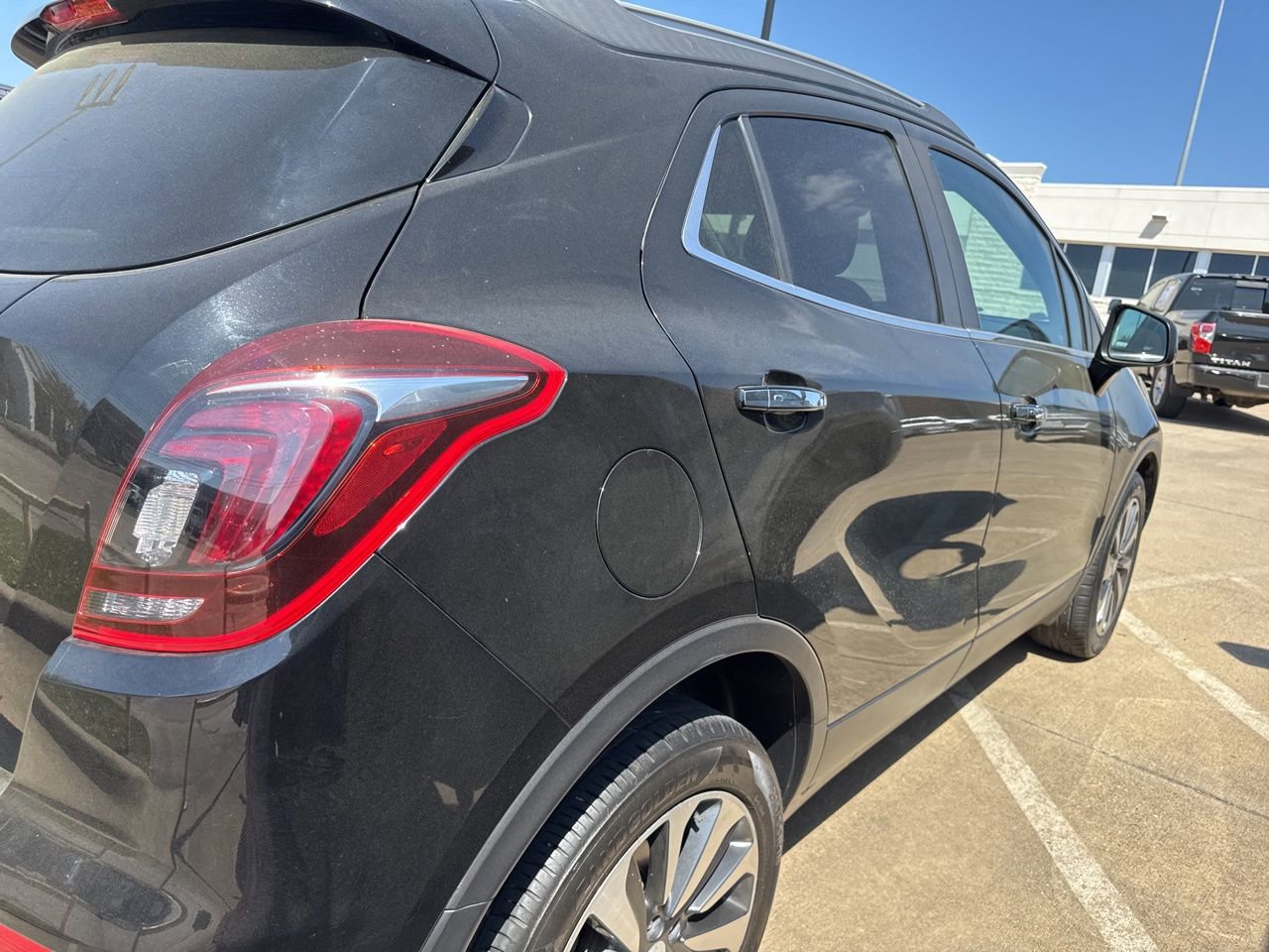 Used 2021 Buick Encore Preferred image 4