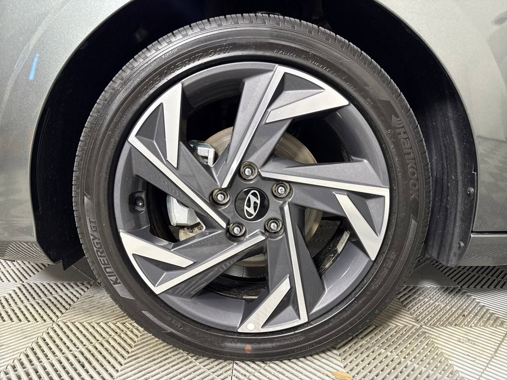 Certified 2025 Hyundai Elantra Limited image 21