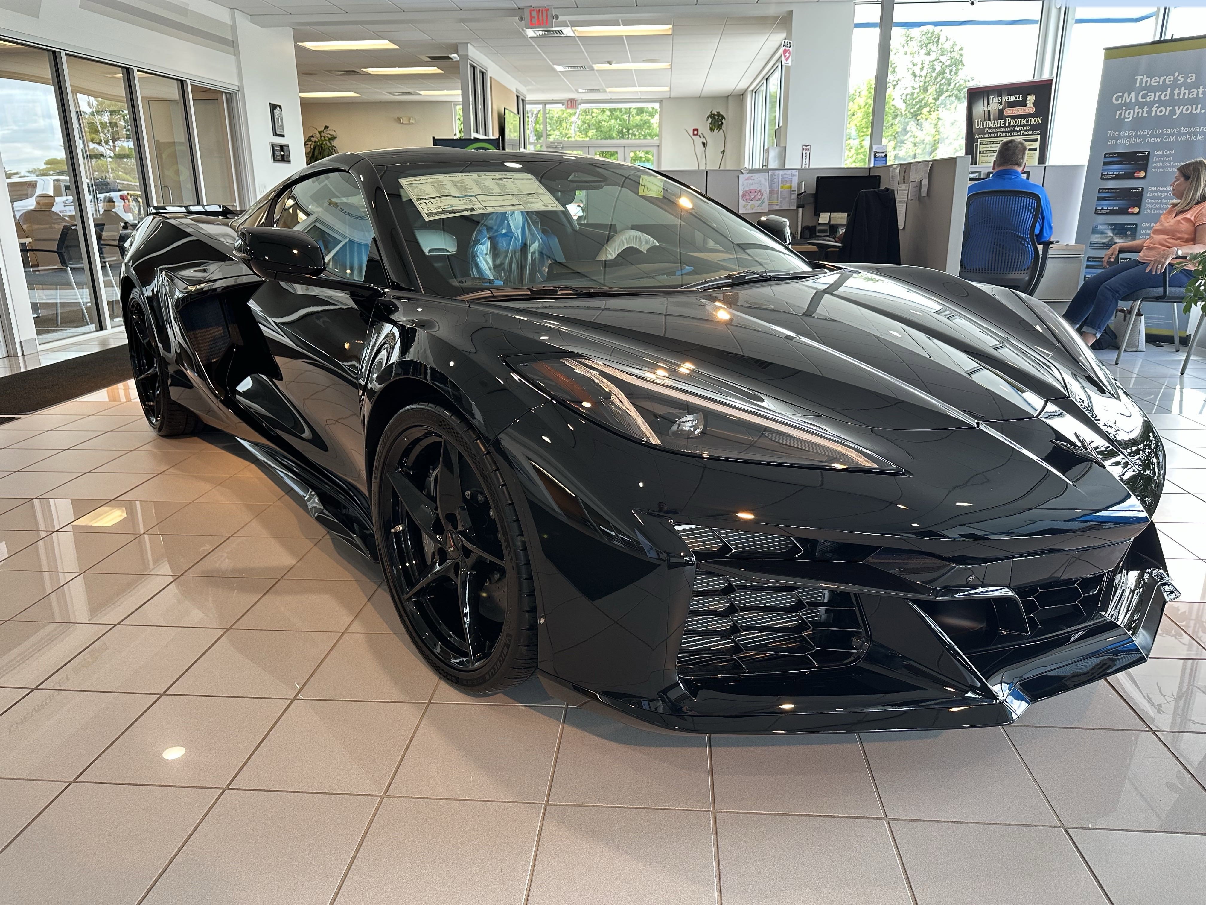New 2025 Chevrolet Corvette E-Ray w/ Battery Protection Package AWD/4WD image 2