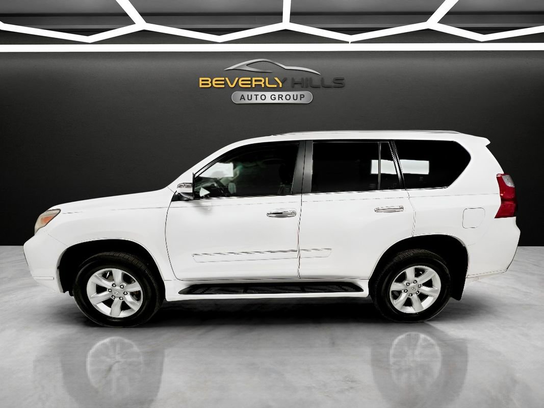 Used 2011 Lexus GX 460 w/ Comfort Plus Pkg image 2