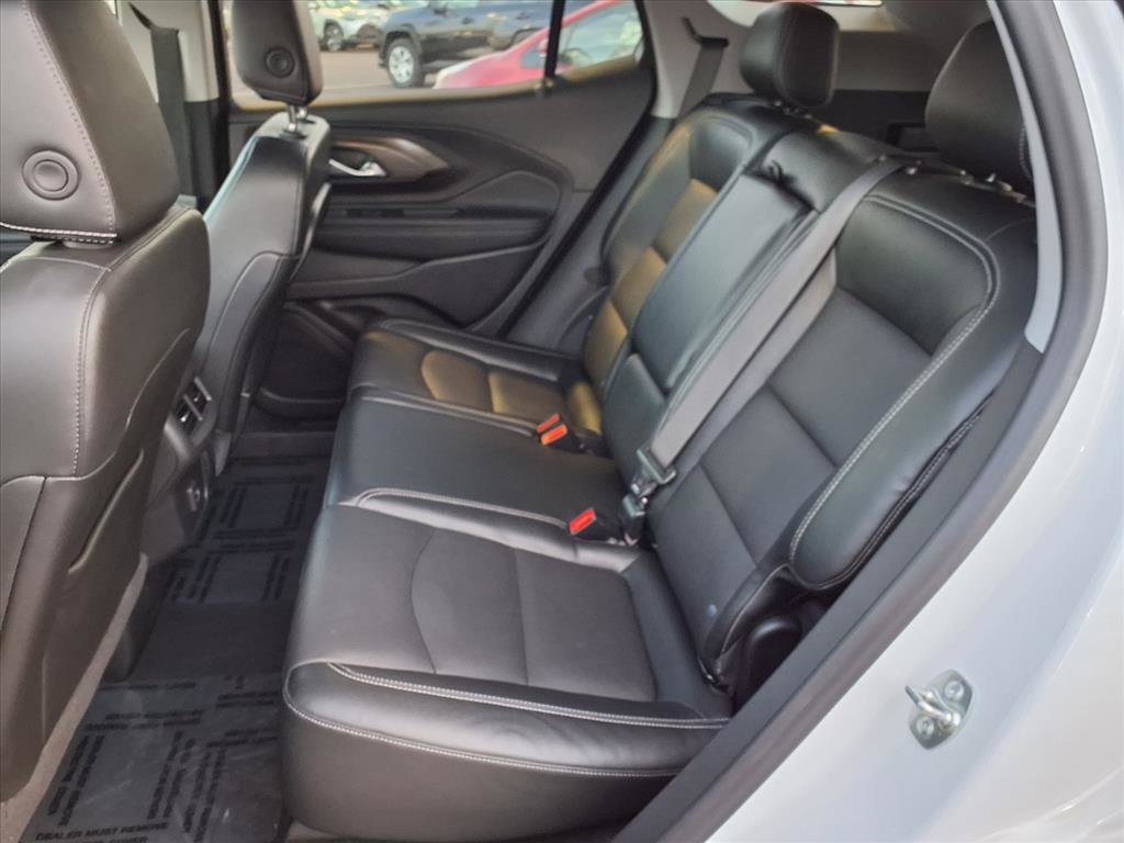 Used 2024 GMC Terrain SLT image 7