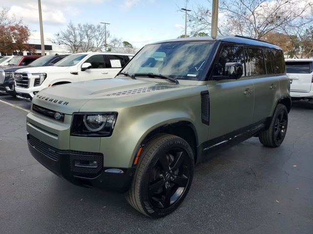 Used 2023 Land Rover Defender 110 X-Dynamic SE image 2