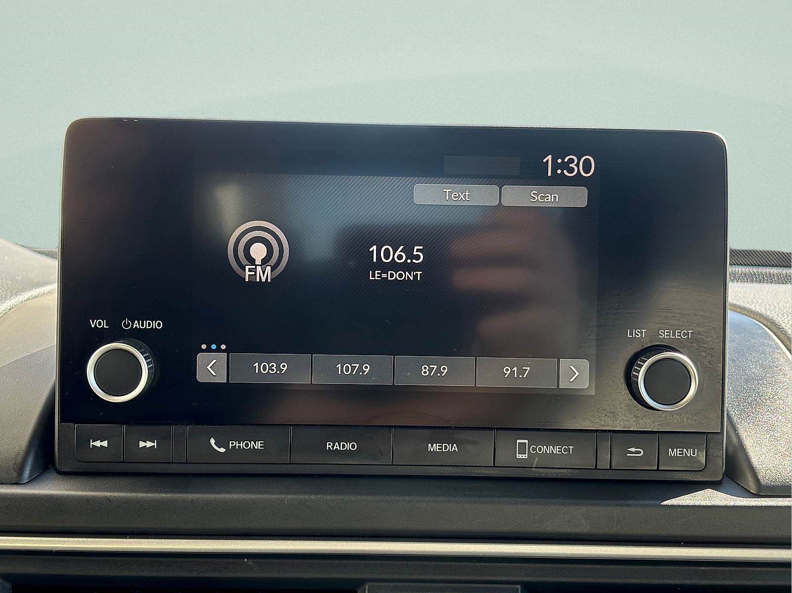 Certified 2023 Honda Pilot LX image 18
