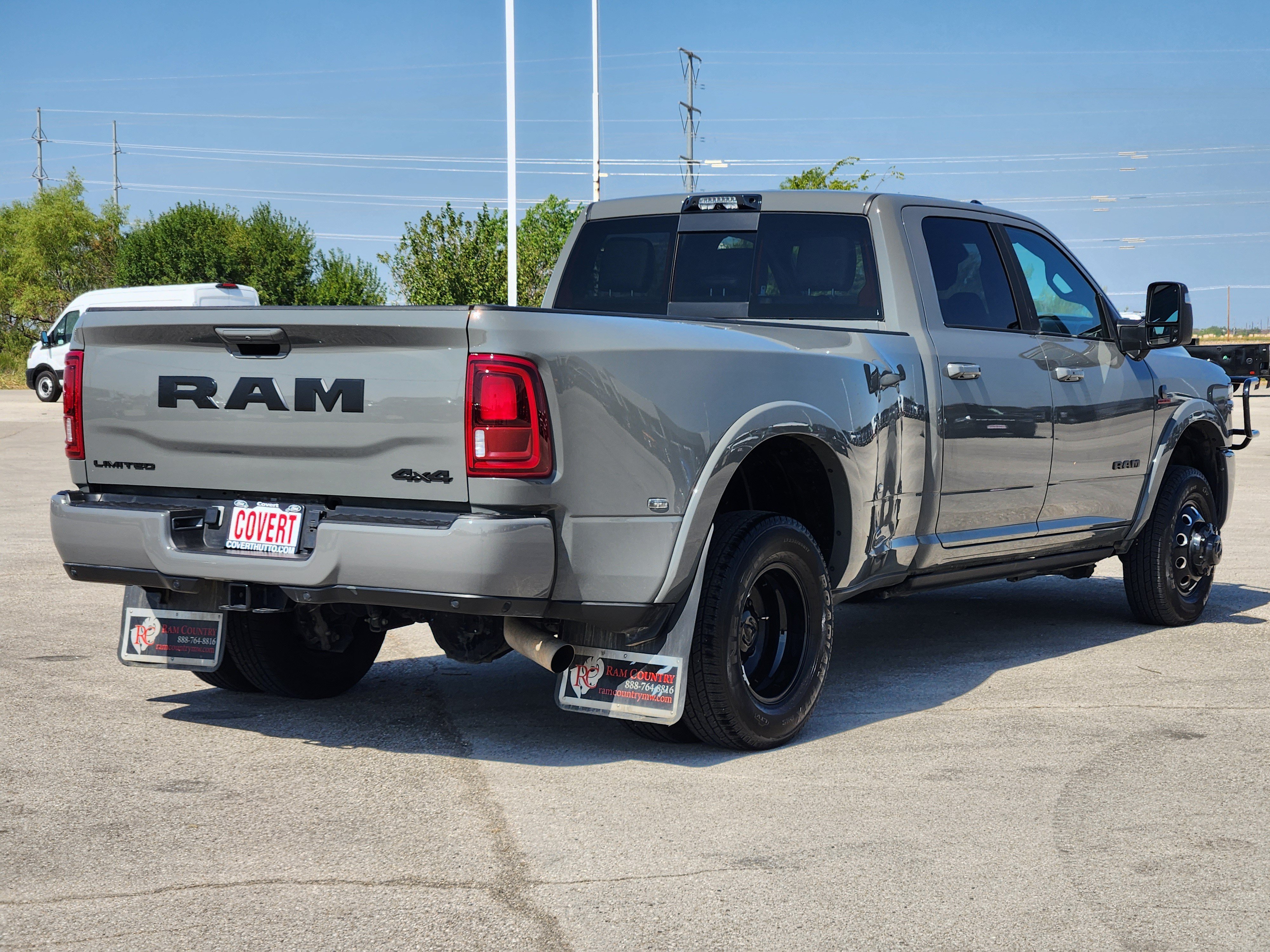 Used 2025 RAM 3500 Limited AWD/4WD image 5