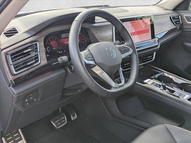 Used 2025 Volkswagen Atlas SEL Premium R-Line image 3