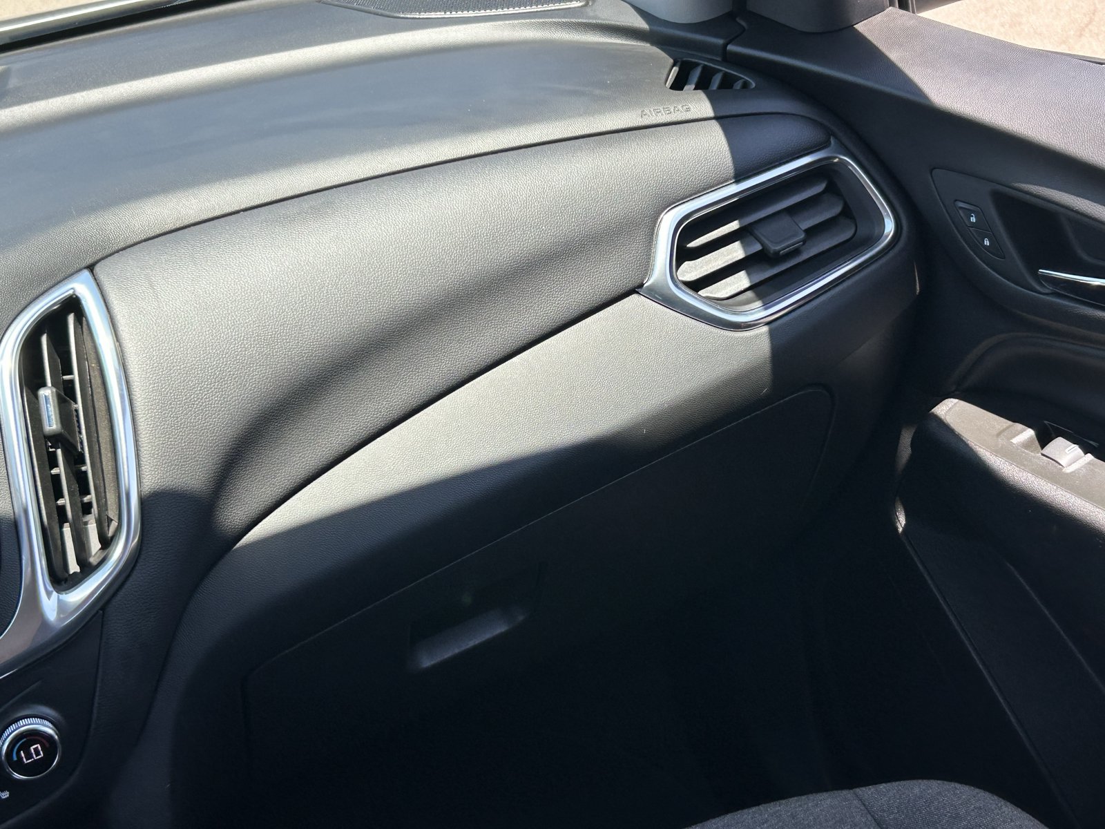 Certified 2024 Chevrolet Equinox LT FWD image 19