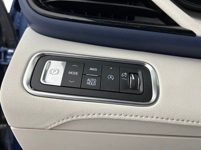 Used 2025 Buick Enclave Avenir w/ Super Cruise Package image 20