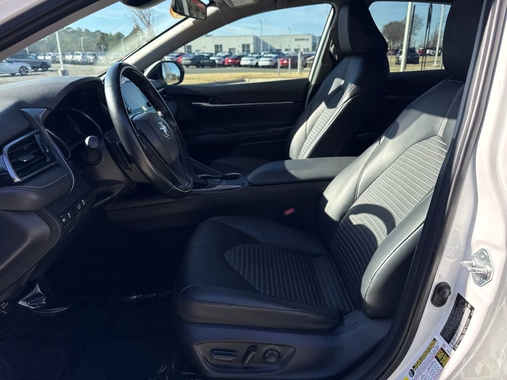 Used 2024 Toyota Camry SE image 13
