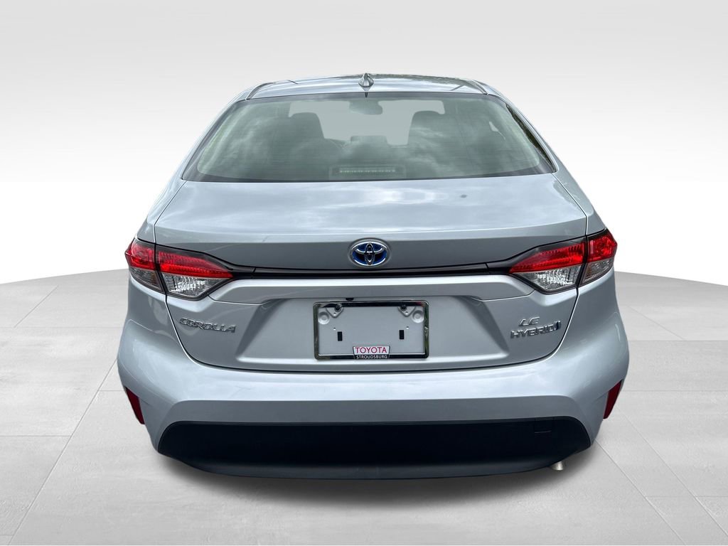 Used 2024 Toyota Corolla LE AWD/4WD image 4