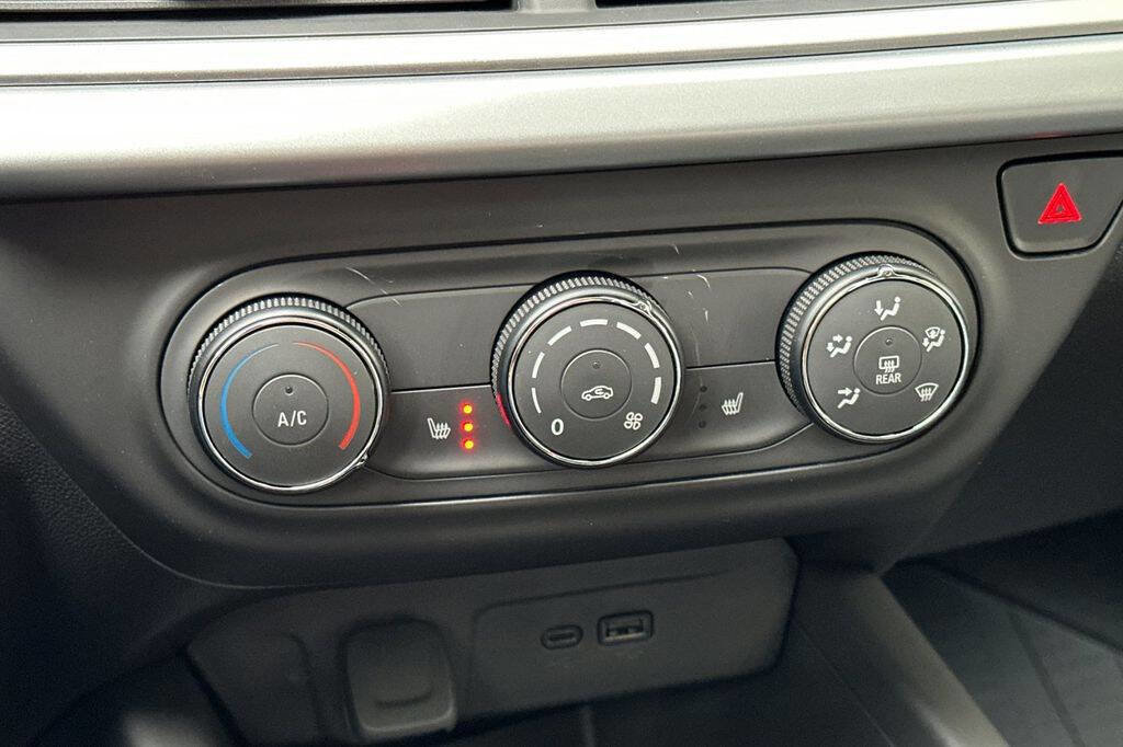 New 2026 Chevrolet Trax LS w/ LS Convenience Package image 21