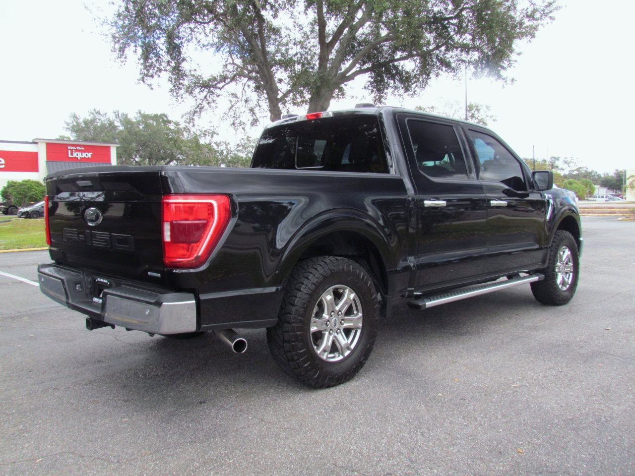 Used 2022 Ford F150 XLT w/ Equipment Group 301A Mid image 9