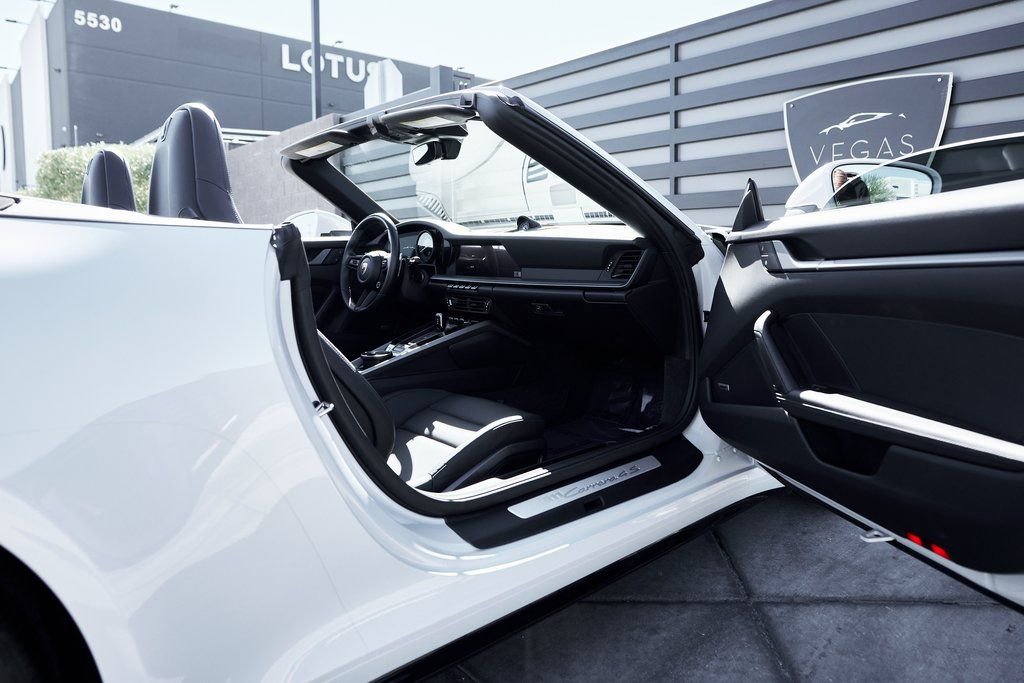 Used 2024 Porsche 911 Carrera 4S image 22