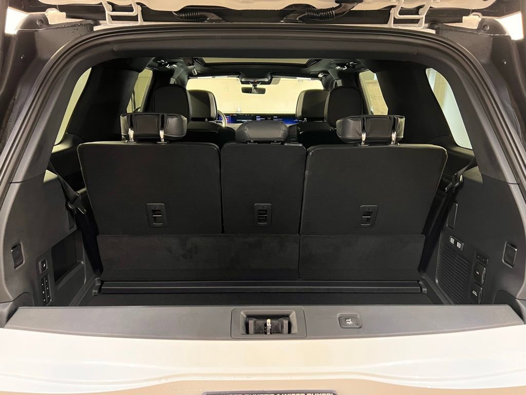 Used 2025 Lincoln Navigator Reserve w/ Jet Appearance Package image 42