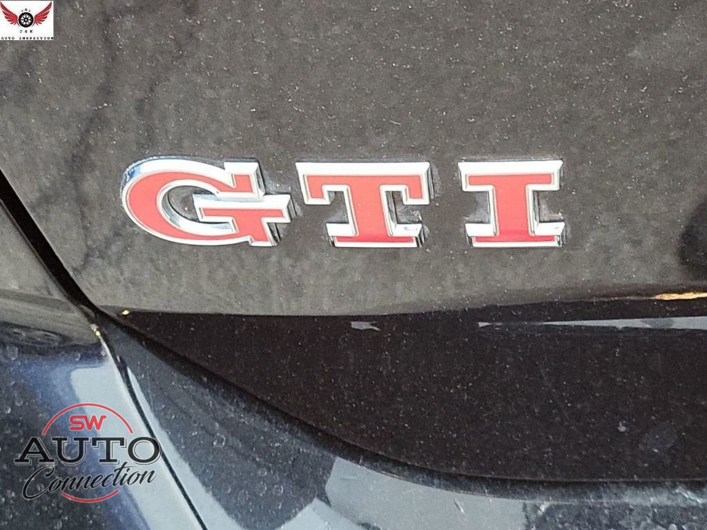 Used 2021 Volkswagen GTI SE image 10