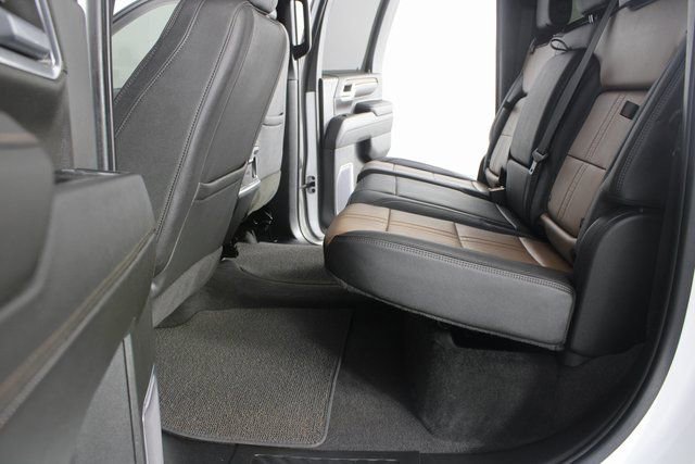 Used 2024 Chevrolet Silverado 3500 High Country w/ Technology Package image 20