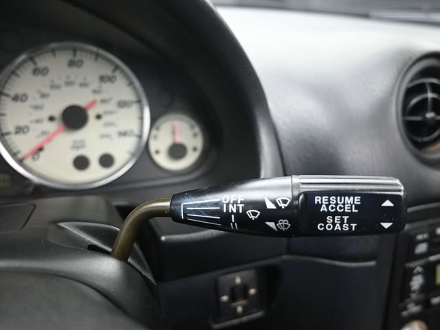 Used 2002 MAZDA MX-5 Miata image 15