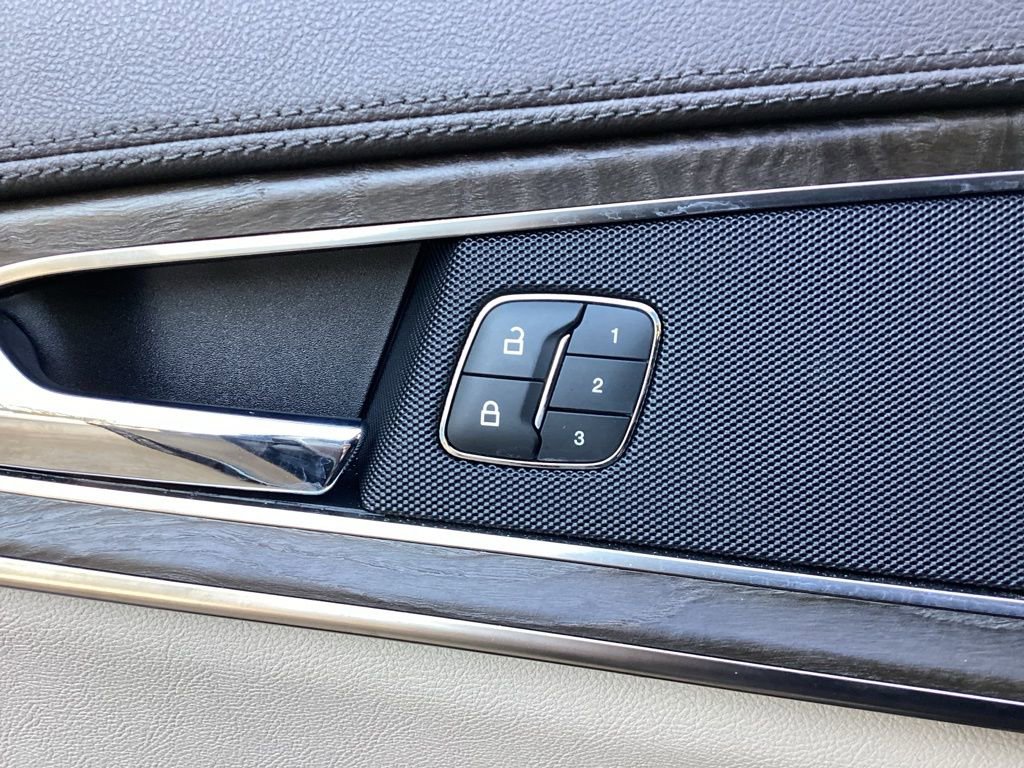 Used 2020 Lincoln Nautilus Reserve w/ Cargo Utility Package image 63