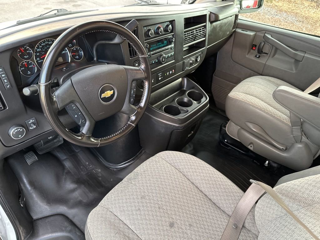 Used 2020 GMC Savana 3500 w/ Power Convenience Package RWD image 12