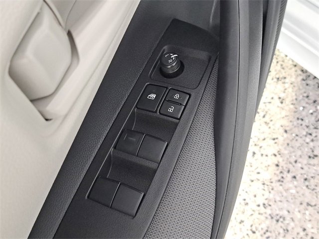 Used 2025 Toyota Corolla LE image 22
