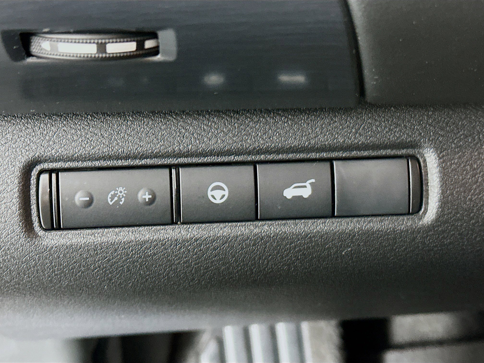 Used 2025 Nissan Pathfinder SL image 17