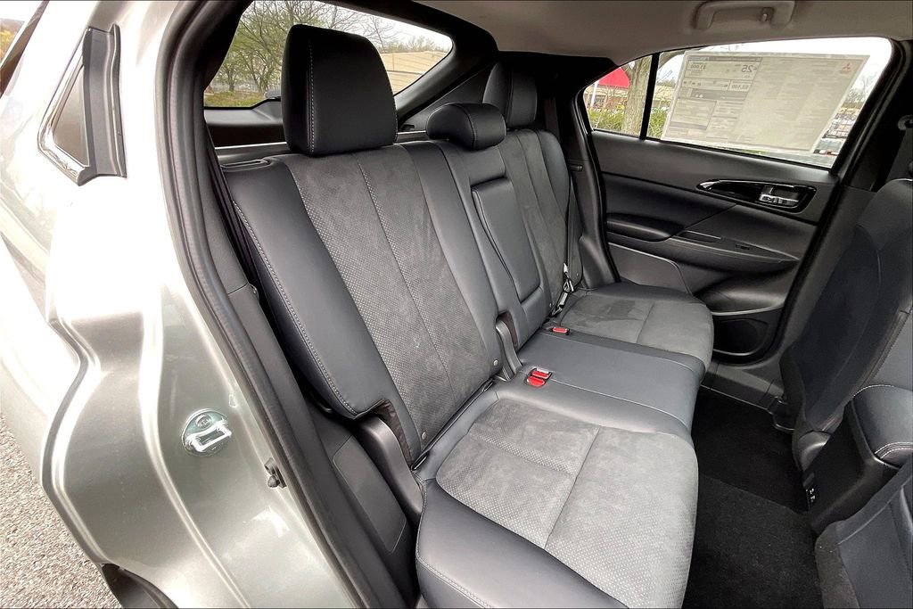 New 2025 Mitsubishi Eclipse Cross SE image 9