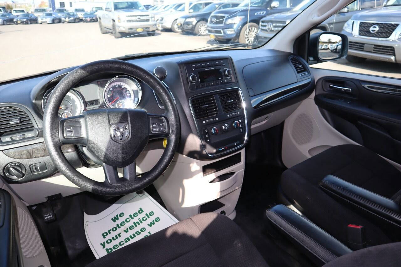 Used 2013 RAM C/V Tradesman image 18