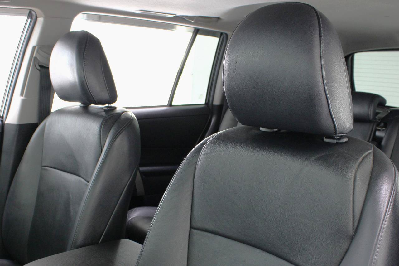 Used 2011 Toyota Highlander SE w/ Tow Pkg FWD image 34