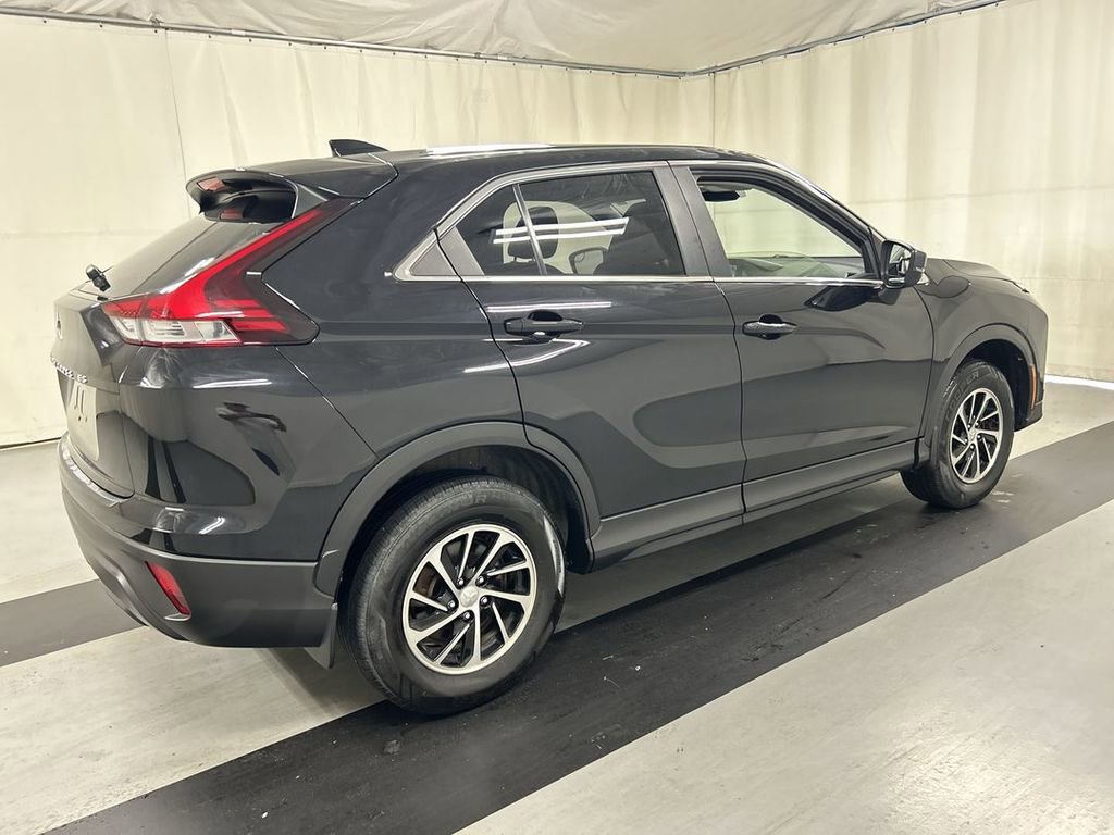 Used 2022 Mitsubishi Eclipse Cross ES AWD/4WD image 2