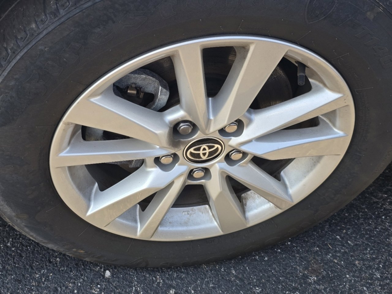 Used 2025 Toyota Camry LE image 23