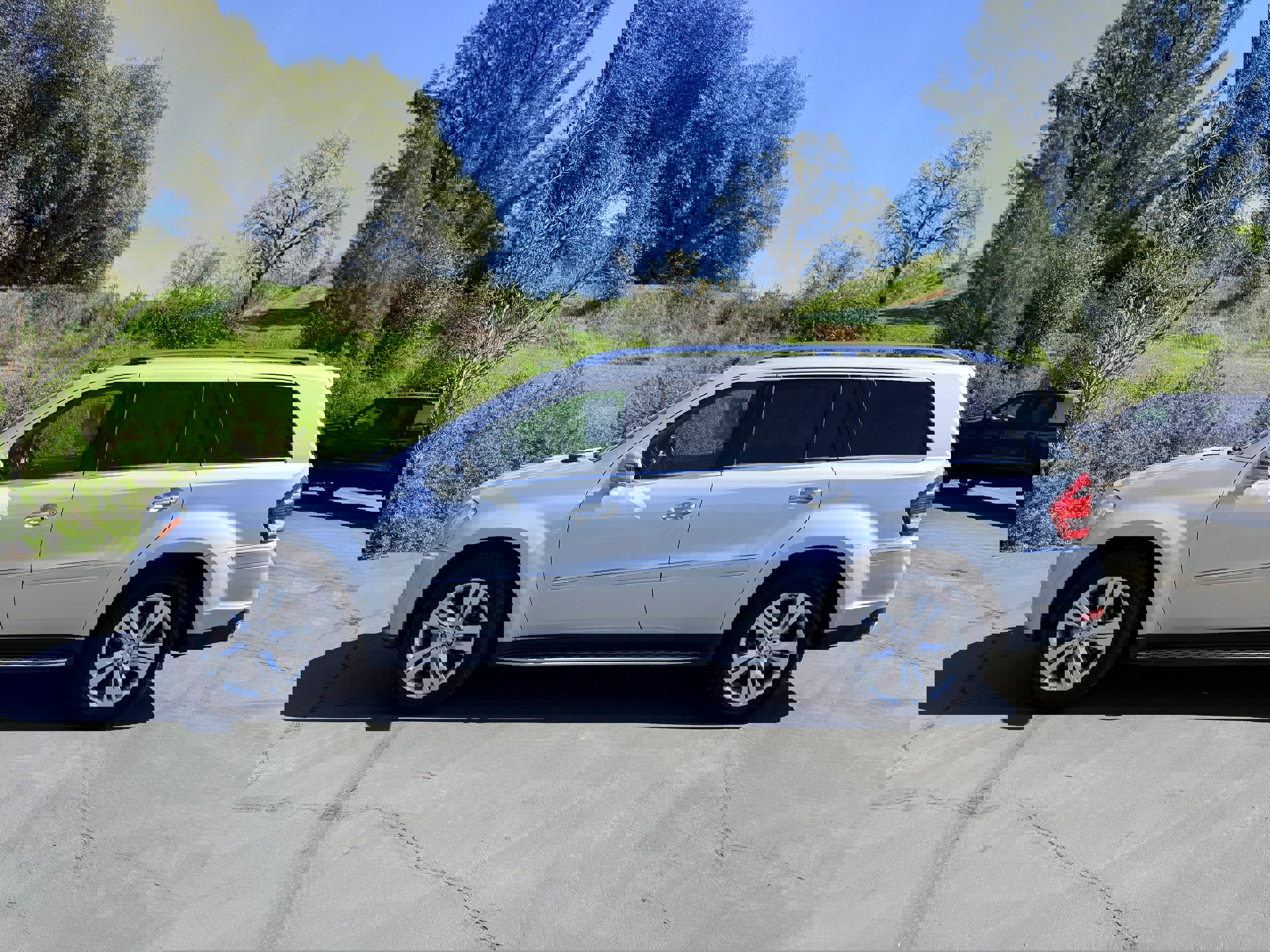 Used 2011 Mercedes-Benz GL 450 4matic image 1