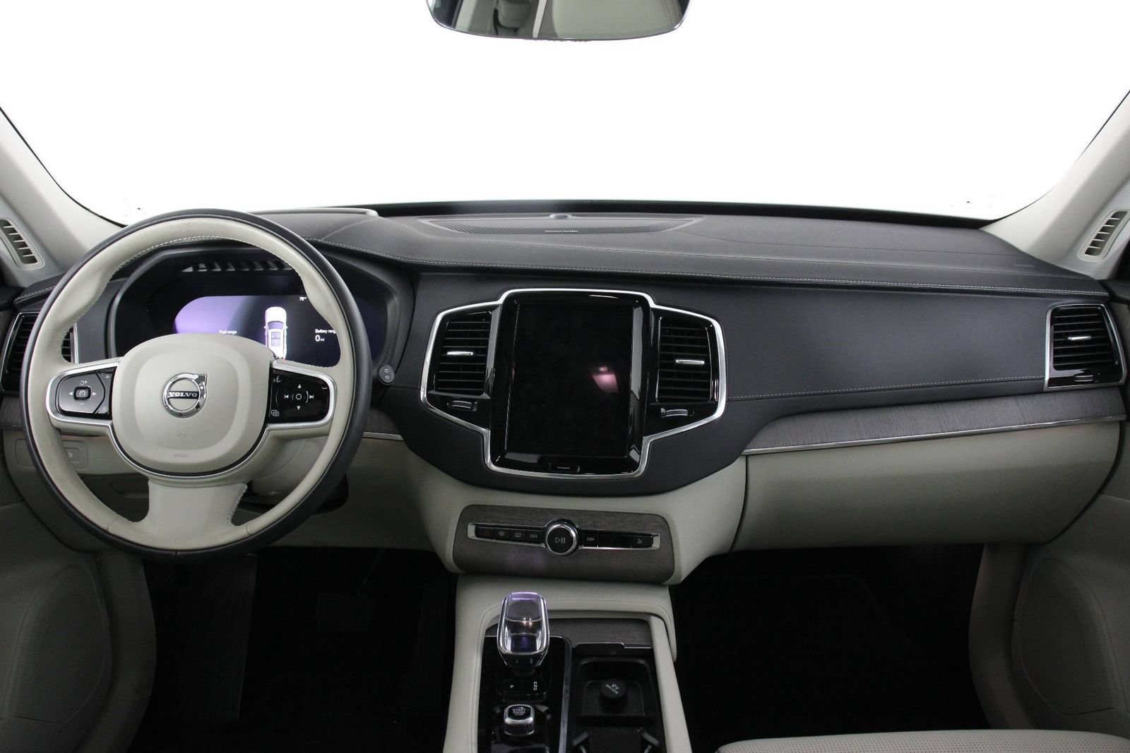 Used 2023 Volvo XC90 T8 Ultimate AWD/4WD image 7