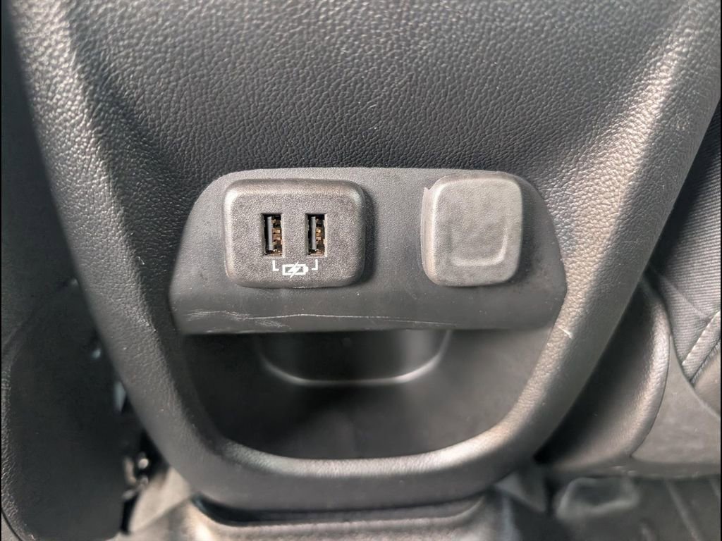 Used 2021 Chevrolet Colorado Z71 w/ Safety Package image 17