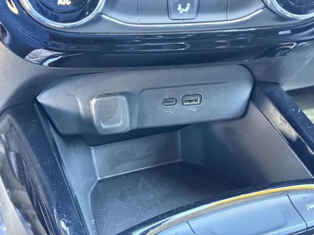 Used 2025 Chevrolet Trax LT FWD image 25