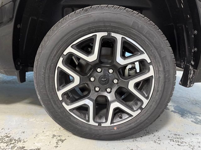Used 2025 RAM 1500 Laramie w/ Advanced Safety Group II AWD/4WD image 10