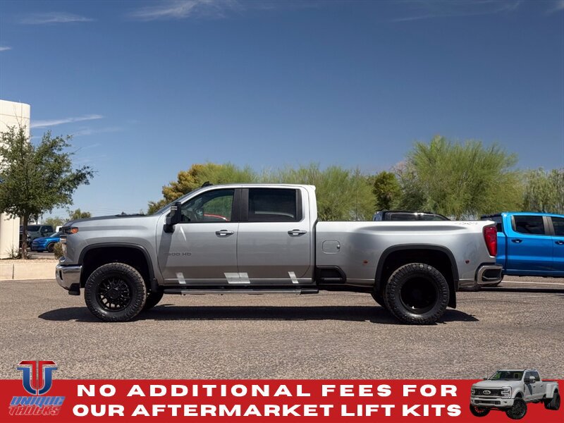 Used 2026 Chevrolet Silverado 3500 LT w/ Convenience Package AWD/4WD image 10