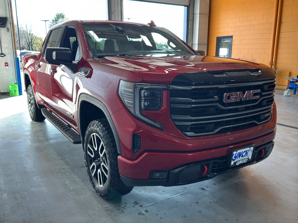 Used 2025 GMC Sierra 1500 AT4 w/ Technology Package AWD/4WD image 7