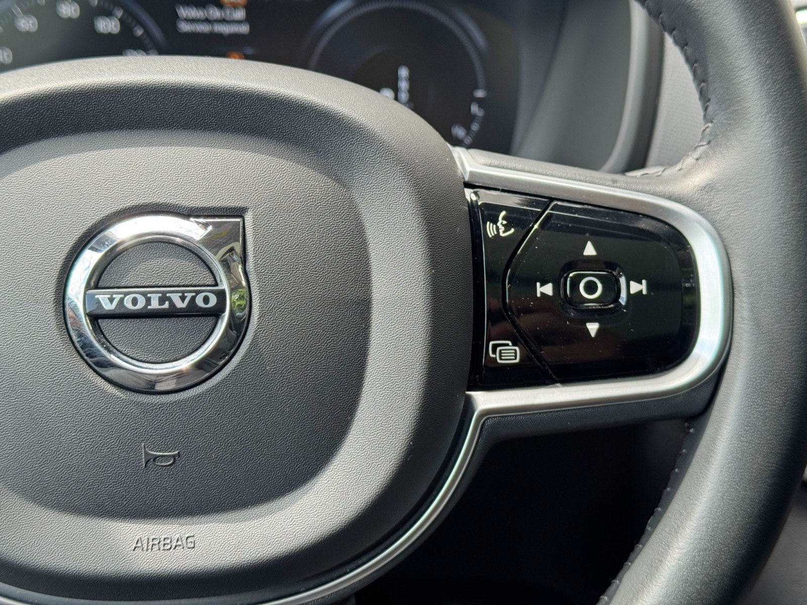 Used 2021 Volvo XC90 T8 Inscription Expression w/ Protection Package Premier AWD/4WD image 22