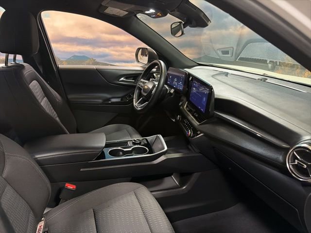 Used 2026 Chevrolet Equinox LT image 39