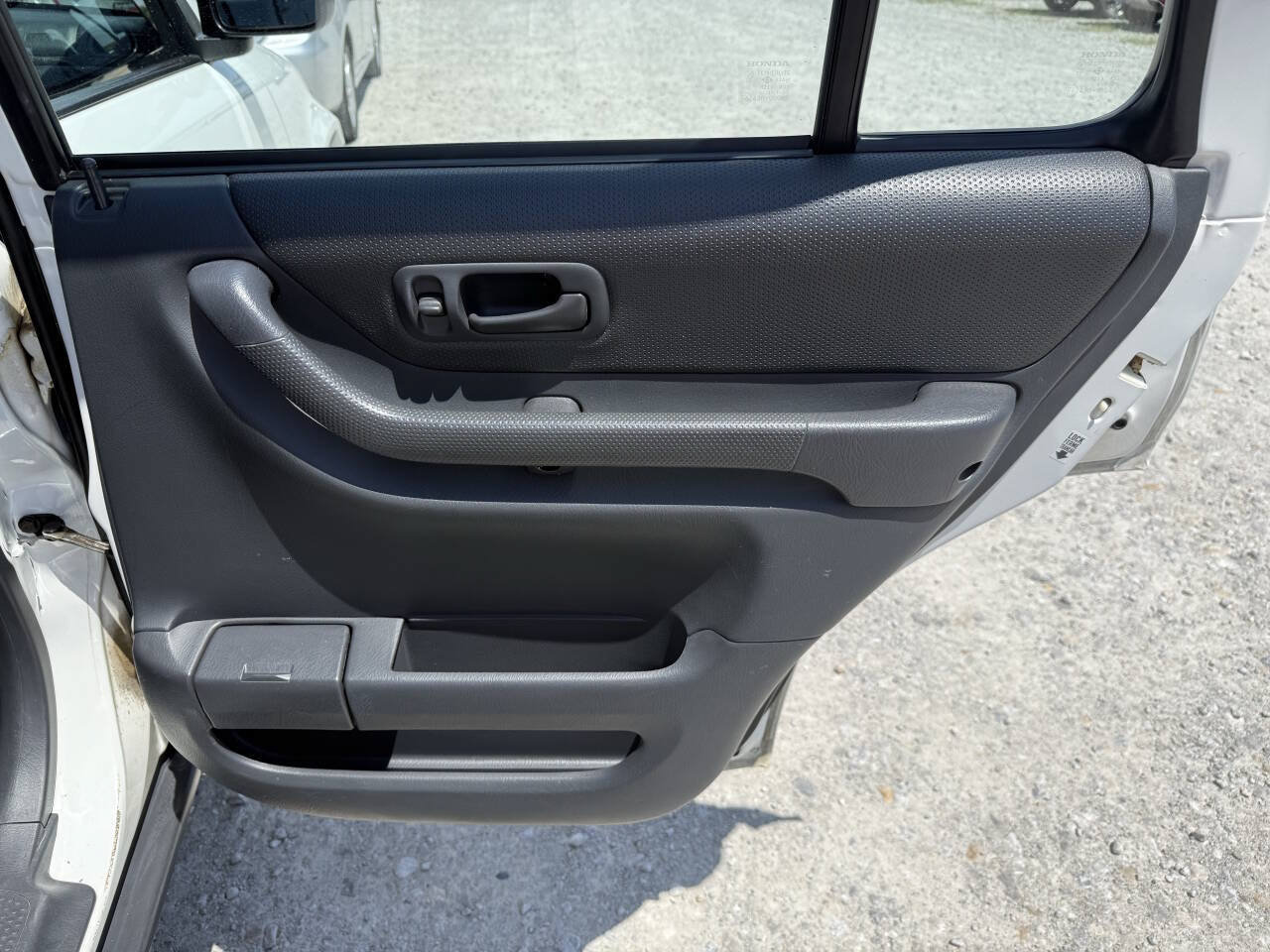 Used 2001 Honda CR-V LX image 17